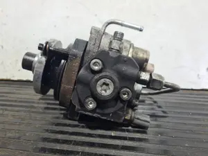 Foto de BOMBA INYECCION NISSAN CABSTAR referencia HU294000