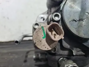 Foto de BOMBA INYECCION NISSAN CABSTAR referencia HU294000 foto 6