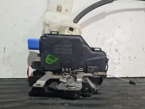 Foto de CERRADURA PUERTA TRASERA IZQUIERDA VOLKSWAGEN BORA BERLINA (1J2)(1998) referencia 18800018108