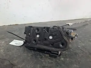 Foto de CERRADURA PUERTA TRASERA DERECHA VOLKSWAGEN TIGUAN (AD1) referencia 5NA839016A foto 3