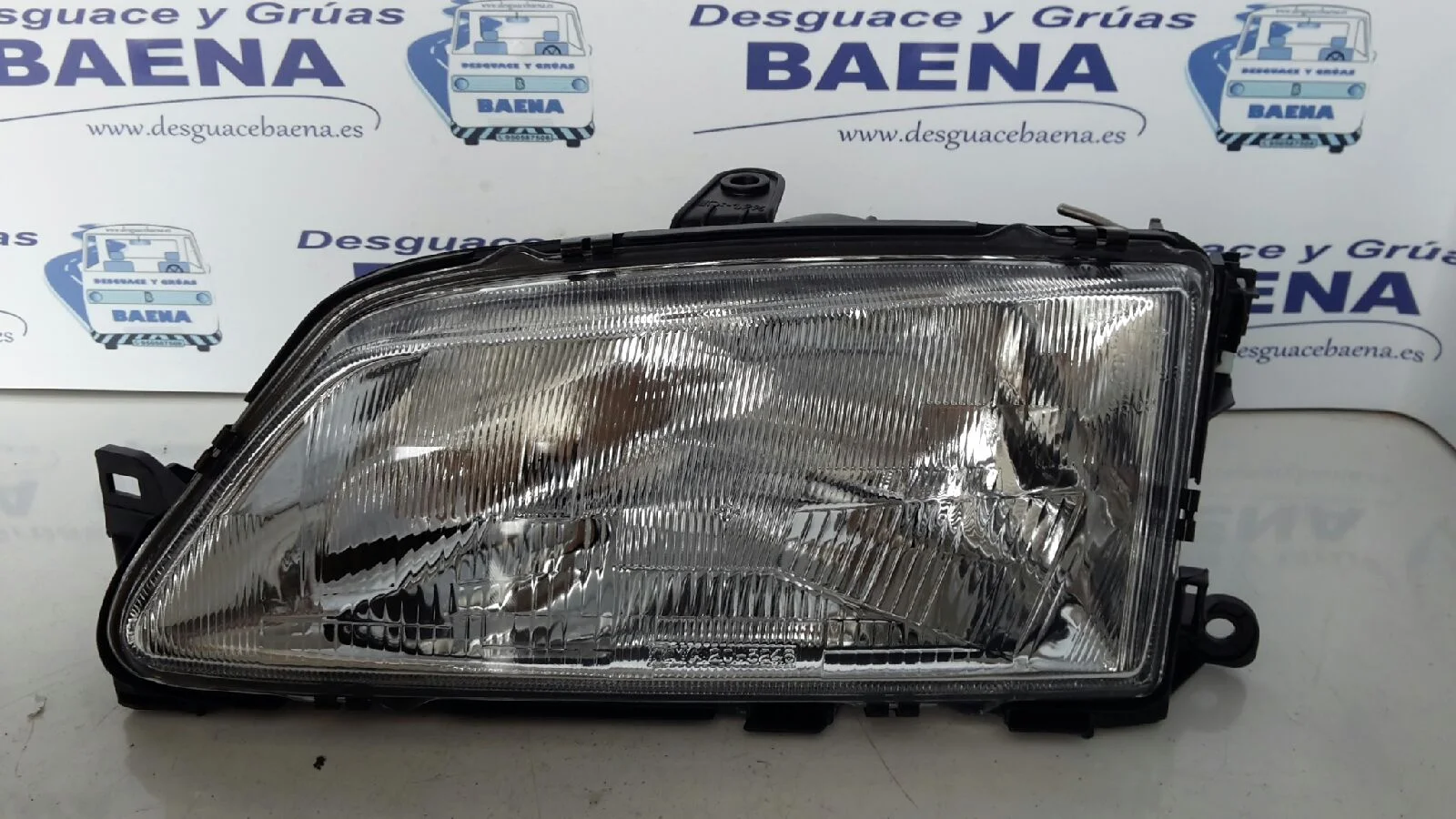 Foto de FARO IZQUIERDO SIN MARCA SIN MODELO