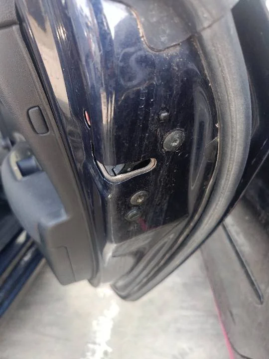 Foto de CERRADURA PUERTA TRASERA DERECHA CITROEN C4 BERLINA