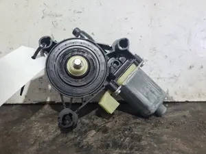 Foto de MOTOR ELEVALUNAS DELANTERO IZQUIERDO VOLKSWAGEN SIN MODELO referencia 5Q0959801C