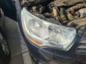 Foto de FARO DERECHO CITROEN C4 BERLINA