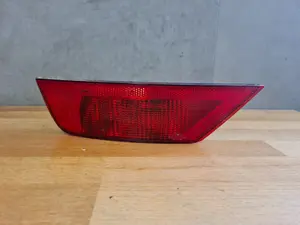 Foto de PILOTO TRASERO IZQUIERDO PARAGOLPES FORD FOCUS BERLINA (CAP) referencia 1515K273AD