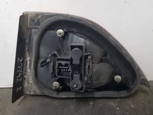 Foto de PILOTO TRASERO IZQUIERDO RENAULT MEGANE I FASE 2 BERLINA (BA0) referencia 7700428052 foto 2