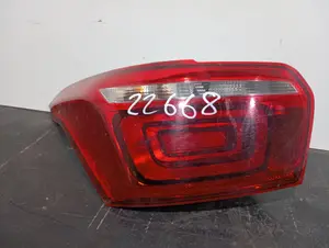 Foto de PILOTO TRASERO IZQUIERDO CITROEN C-ELYSÉE referencia 9817303780