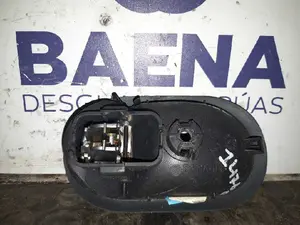 Foto de MANETA INTERIOR TRASERA DERECHA RENAULT SCENIC II (JM) referencia 8200028486 foto 2