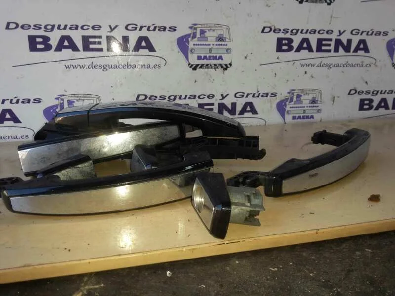 Foto de MANETA EXTERIOR TRASERA IZQUIERDA OPEL INSIGNIA BERLINA