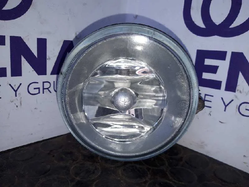 Foto de FARO ANTINIEBLA IZQUIERDO RENAULT CLIO II FASE II (B/CB0) referencia 77001045718F