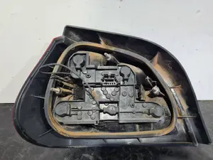 Foto de PILOTO TRASERO DERECHO RENAULT MEGANE I FASE 2 BERLINA (BA0) referencia 7700428321 foto 3
