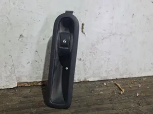 Foto de MANDO ELEVALUNAS TRASERO DERECHO RENAULT SCENIC II (JM) referencia 156013870