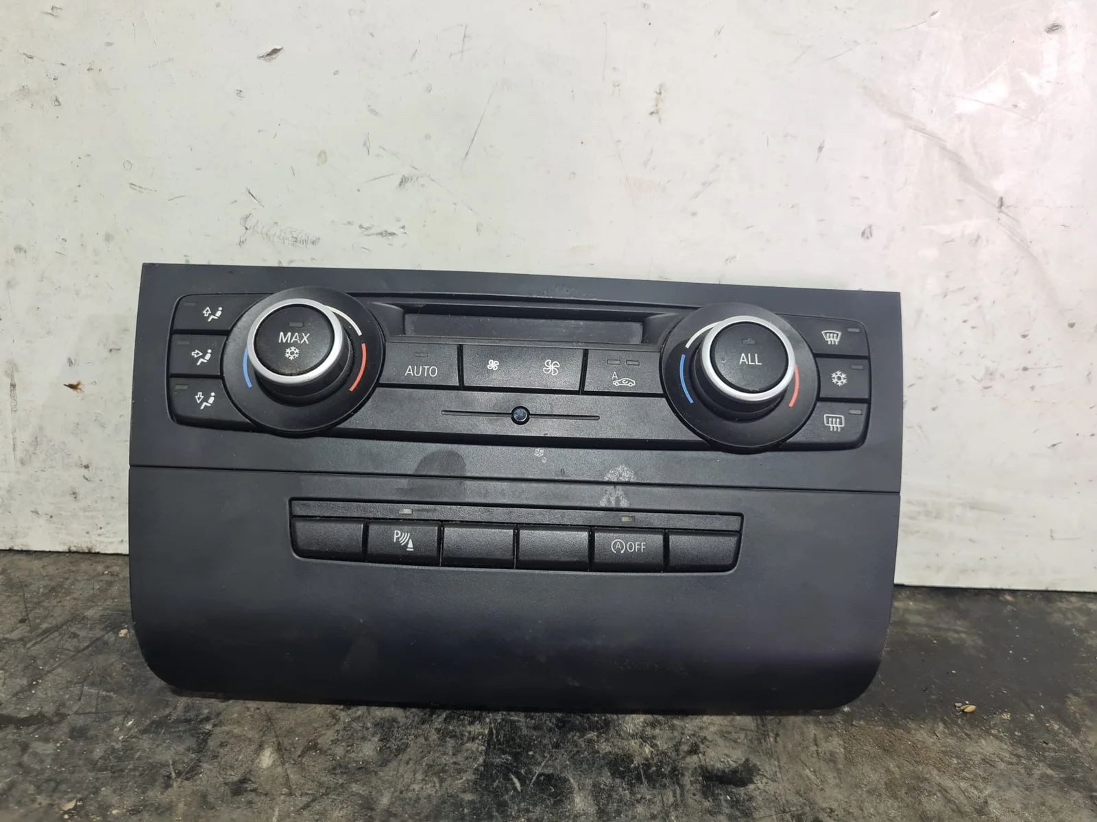 Foto de MANDO CLIMATIZADOR BMW SERIE 1 BERLINA (E81/E87) referencia 6411925039401