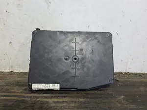 Foto de CAJA RELES / FUSIBLES RENAULT SCENIC II (JM) referencia 8200351184 foto 3