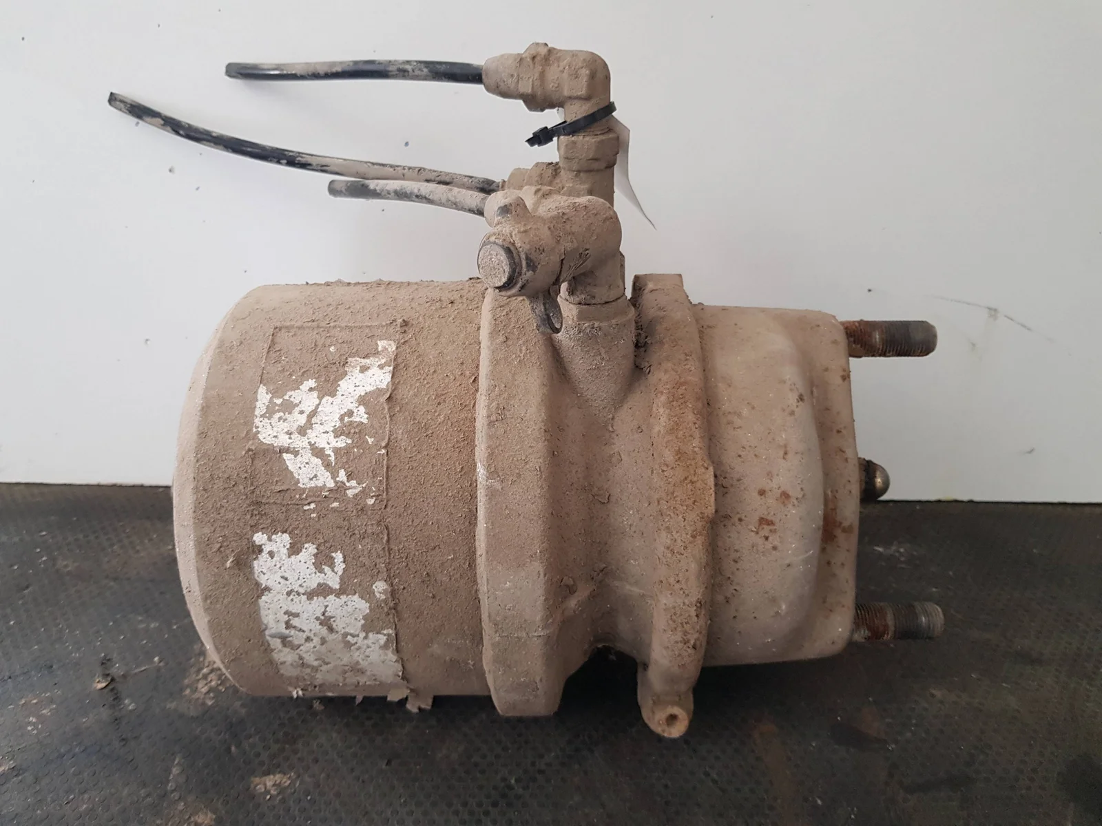 Foto de PINZA DE FRENO TRASERA IZQUIERDA SIN MARCA SIN MODELO