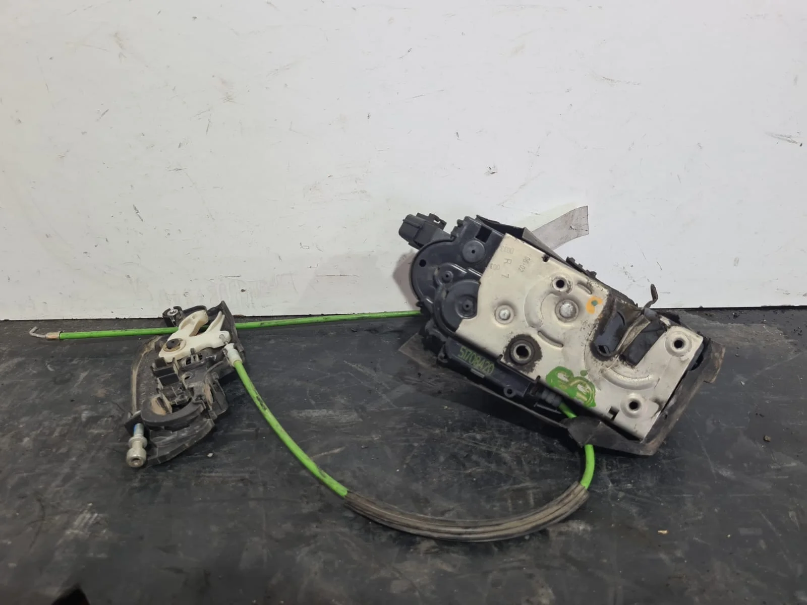 Foto de CERRADURA PUERTA DELANTERA DERECHA LANCIA MUSA (184) referencia 51708420