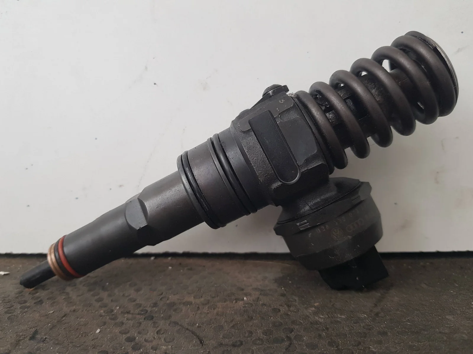 Foto de INYECTOR SIN MARCA SIN MODELO referencia 038130073AJ
