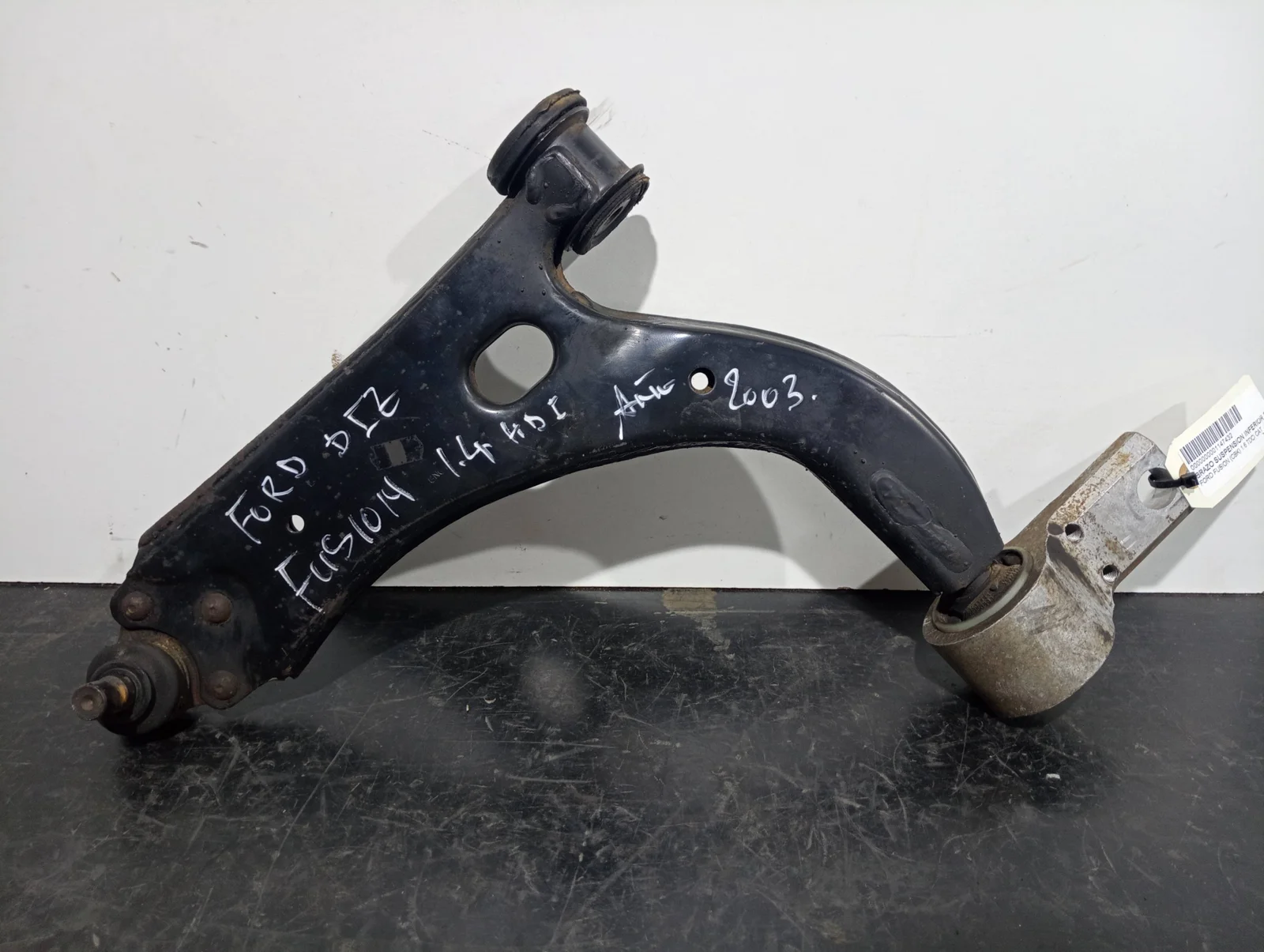 Foto de BRAZO SUSPENSION INFERIOR DELANTERO IZQUIERDO SIN MARCA SIN MODELO
