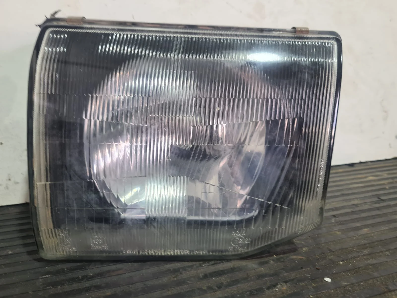Foto de FARO IZQUIERDO MITSUBISHI MONTERO (L040) referencia 11037747