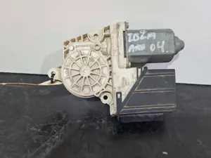 Foto de MOTOR ELEVALUNAS DELANTERO DERECHO SIN MARCA SIN MODELO referencia 104383101