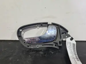 Foto de MANETA INTERIOR TRASERA DERECHA SIN MARCA SIN MODELO referencia 1M0837114 foto 1