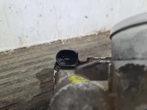 Foto de NO IDENTIFICADO VOLKSWAGEN GOLF V (1K1)(10.2003) referencia 06A133062C foto 6