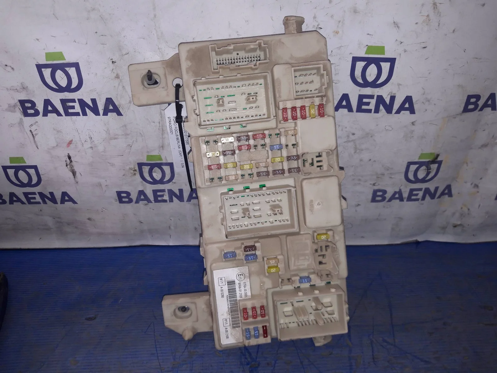 Foto de CAJA RELES / FUSIBLES SIN MARCA SIN MODELO referencia 97RA000001
