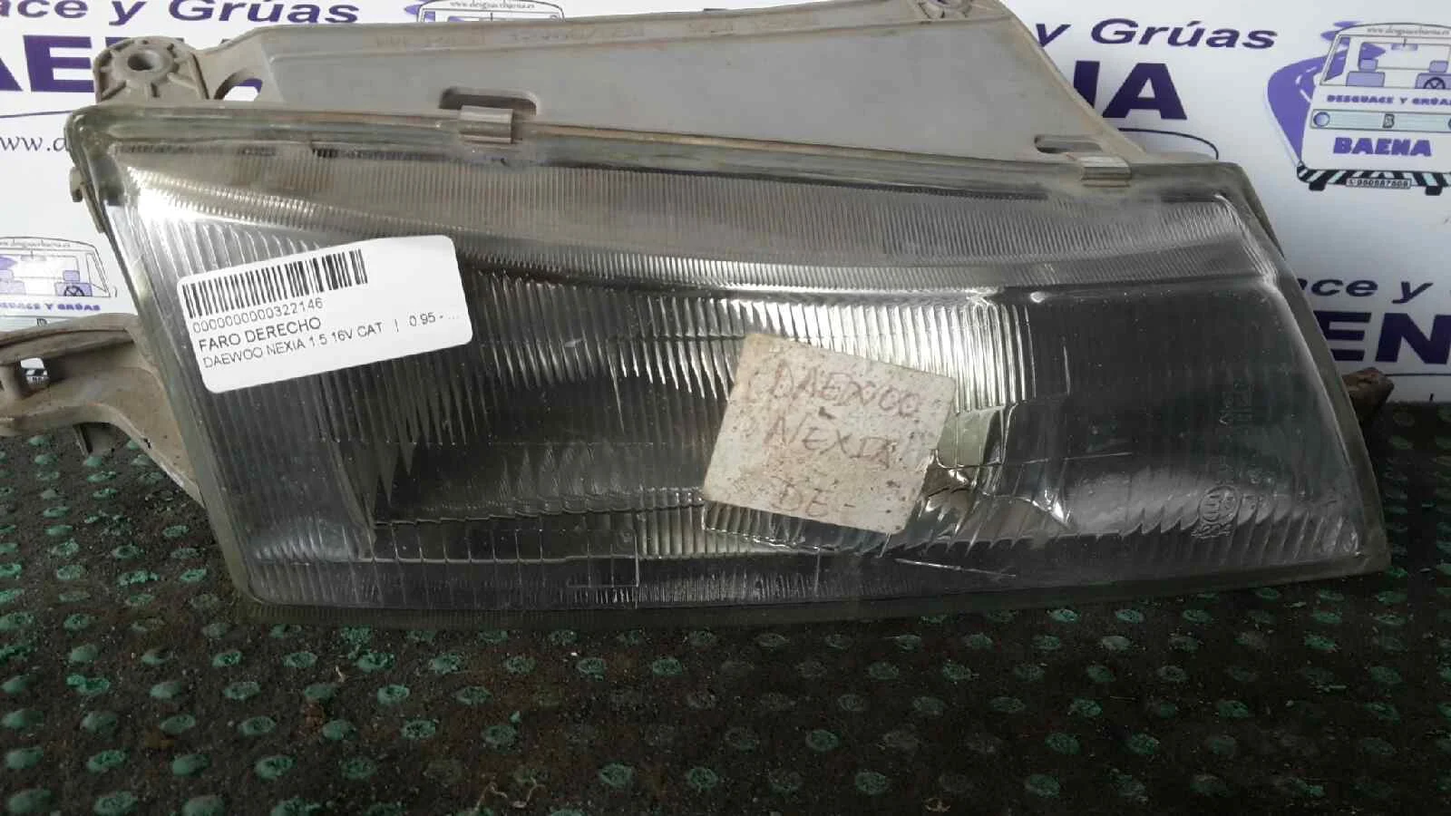 Foto de FARO DERECHO SIN MARCA SIN MODELO