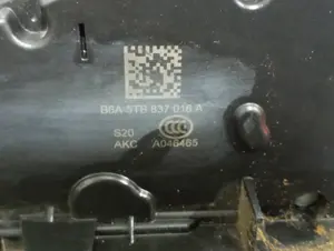 Foto de CERRADURA PUERTA DELANTERA DERECHA VOLKSWAGEN SIN MODELO referencia B6A5TB837016A foto 4