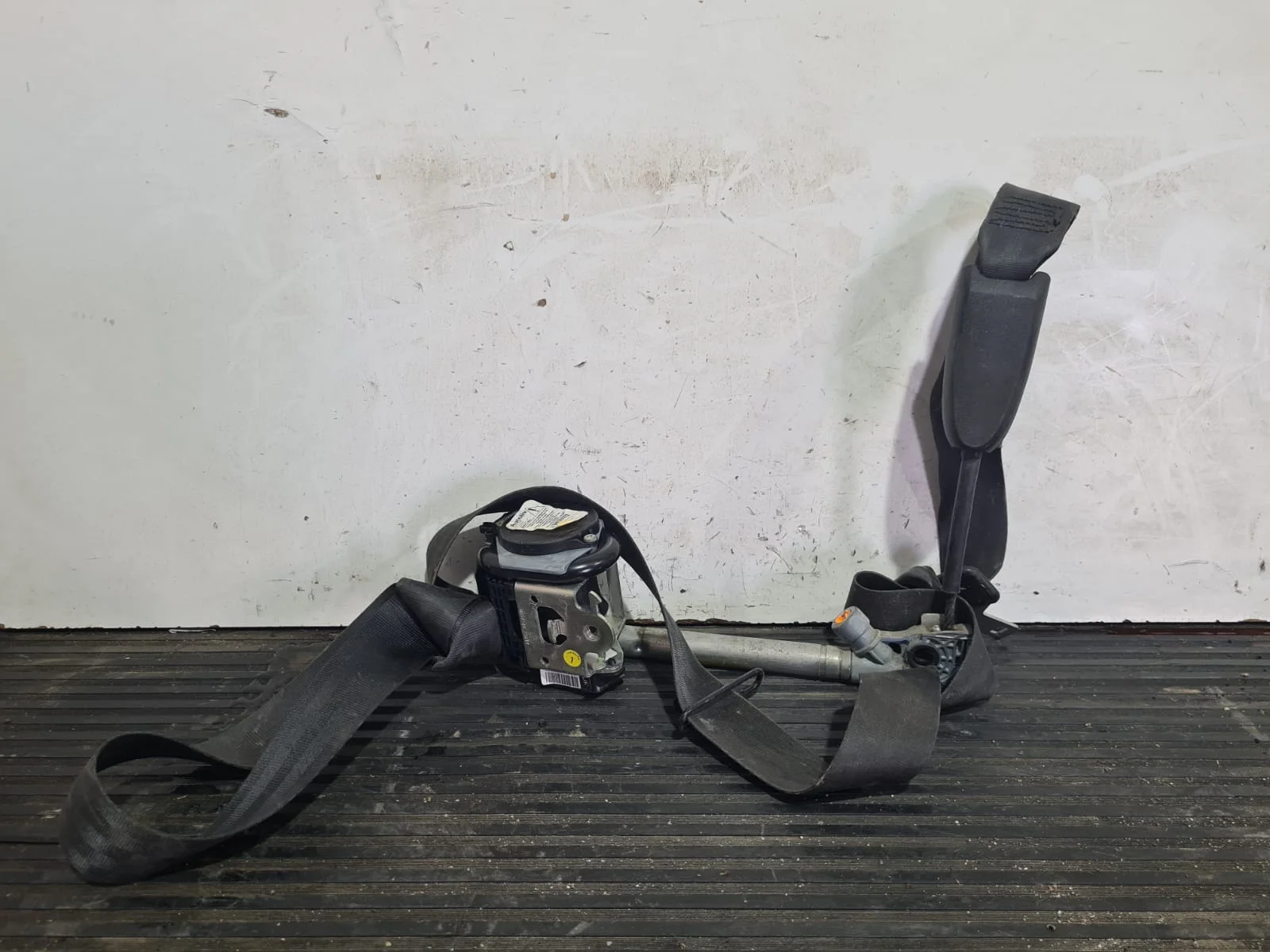 Foto de CINTURON SEGURIDAD DELANTERO IZQUIERDO RENAULT MEGANE III BERLINA 5P referencia 868850008R