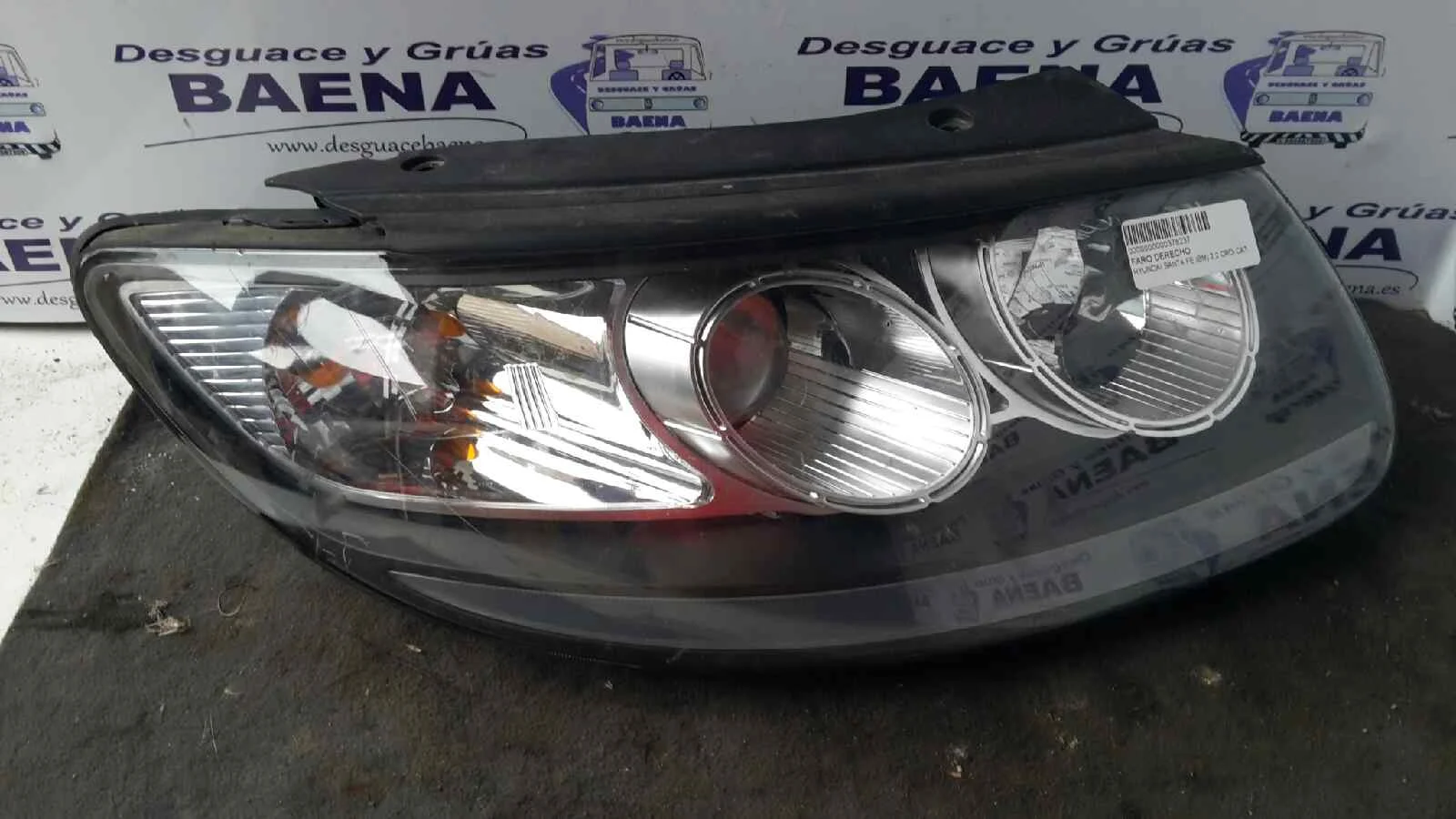 Foto de FARO DERECHO SIN MARCA SIN MODELO
