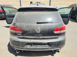 Foto de PORTON TRASERO VOLKSWAGEN GOLF VI (5K1)(10.2008)