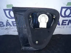 Foto de PILOTO MARCHA ATRAS SEAT CORDOBA BERLINA (6K2) referencia 89300761 foto 3