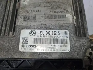 Foto de CENTRALITA MOTOR UCE VOLKSWAGEN SCIROCCO (137) referencia 03L906022S foto 4