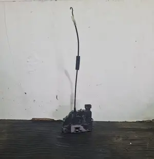 Foto de CERRADURA PUERTA DELANTERA IZQUIERDA OPEL CORSA D referencia 0325407955