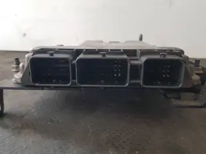 Foto de CENTRALITA MOTOR UCE RENAULT MEGANE II CLASSIC BERLINA referencia 8200391966 foto 3