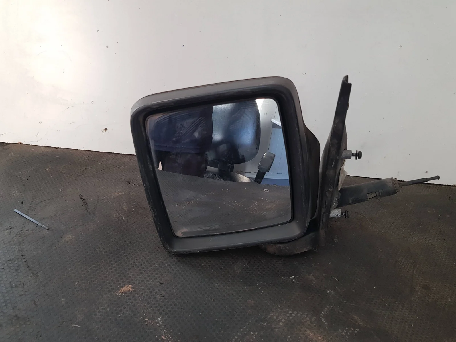 Foto de RETROVISOR IZQUIERDO SIN MARCA SIN MODELO referencia 24400680