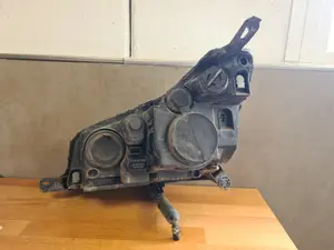 Foto de FARO DERECHO CITROEN C5 BERLINA referencia 9650115380 foto 9