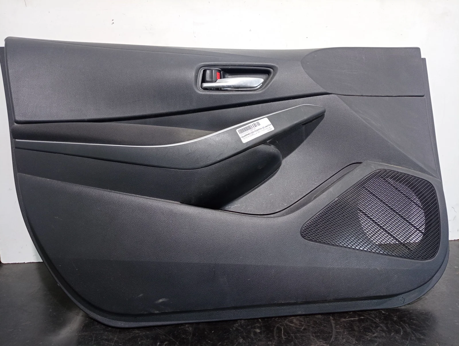 Foto de GUARNECIDO PUERTA DELANTERA IZQUIERDA TOYOTA COROLLA (E21) referencia 670610Z420C2
