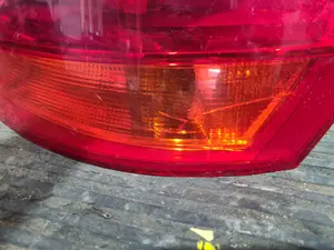 Foto de PILOTO TRASERO DERECHO AUDI Q7 (4L) referencia 4L0945094 foto 6