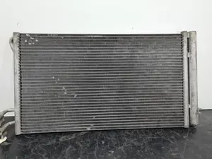Foto de CONDENSADOR / RADIADOR AIRE ACONDICIONADO BMW SERIE 1 BERLINA (E81/E87) referencia 32764256453 foto 2