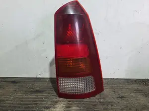 Foto de PILOTO TRASERO DERECHO FORD FOCUS BERLINA (CAK) referencia XS4X13N004EC
