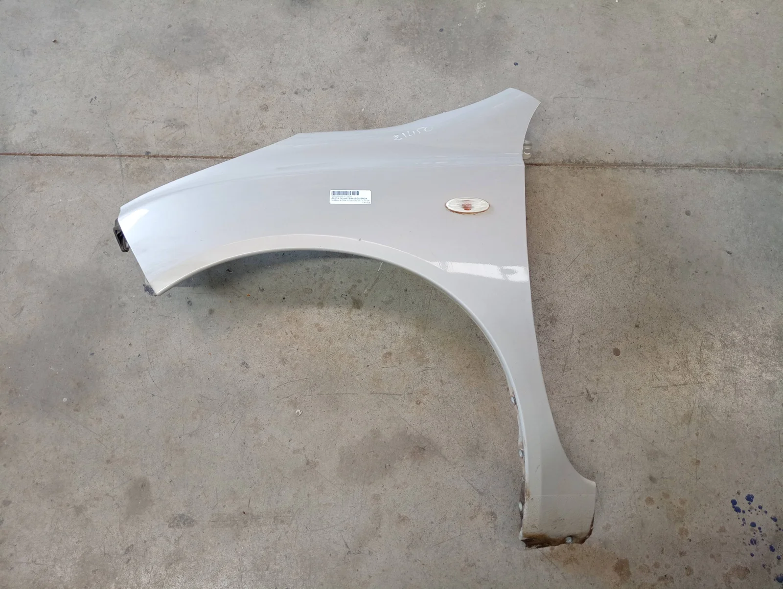 Foto de ALETA DELANTERA IZQUIERDA NISSAN MICRA (K12E)