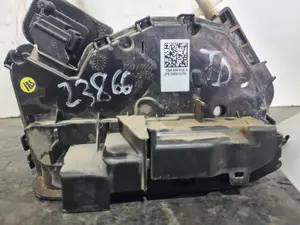 Foto de CERRADURA PUERTA TRASERA DERECHA VOLKSWAGEN TIGUAN (AD1) referencia 5NA839016A