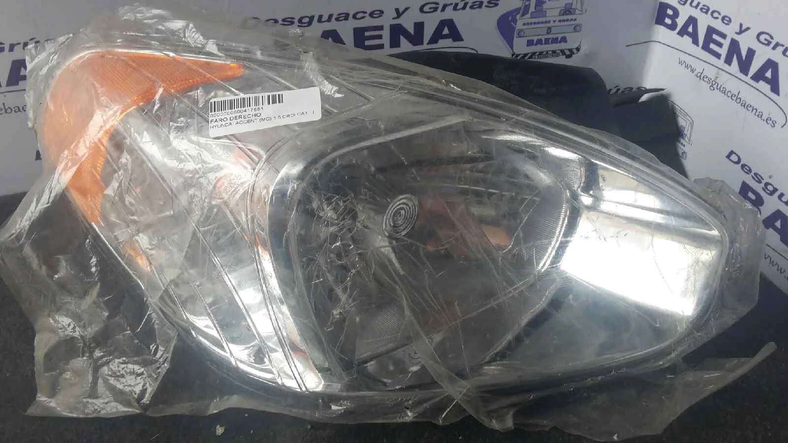 Foto de FARO DERECHO SIN MARCA SIN MODELO