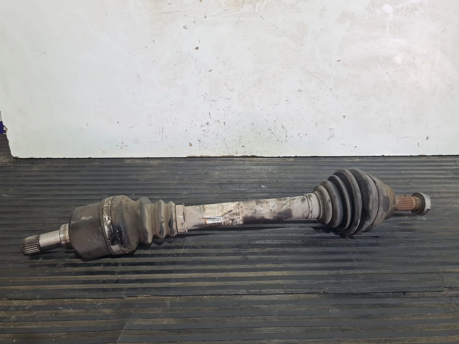 Foto de TRANSMISION DELANTERA IZQUIERDA CITROEN BERLINGO FURGÓN referencia 9660782780