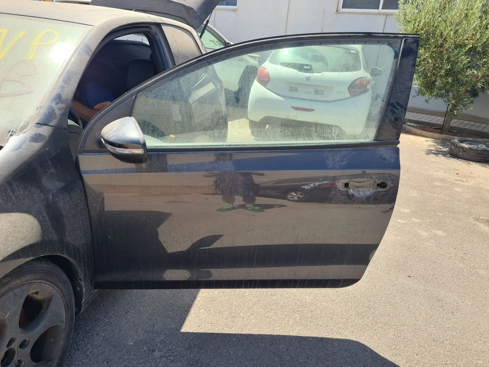 Foto de PUERTA DELANTERA IZQUIERDA VOLKSWAGEN GOLF VI (5K1)(10.2008)