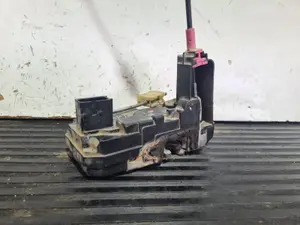Foto de CERRADURA PUERTA TRASERA IZQUIERDA OPEL ASTRA G BERLINA referencia 13128115 foto 1