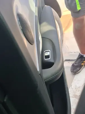 Foto de MANDO ELEVALUNAS TRASERO DERECHO MERCEDES-BENZ CLASE E (BM 213) BERLINA