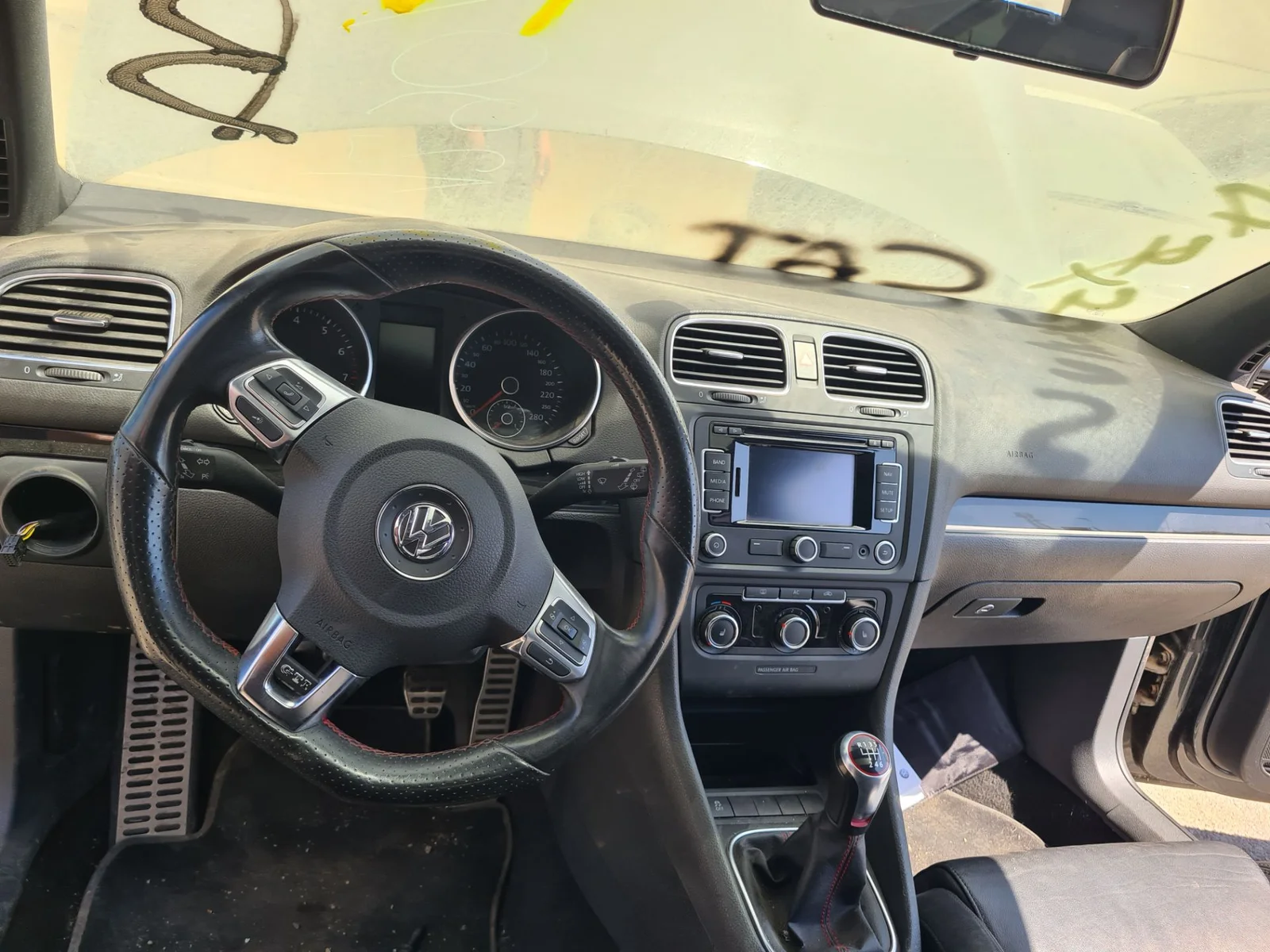Foto de SALPICADERO VOLKSWAGEN GOLF VI (5K1)(10.2008)